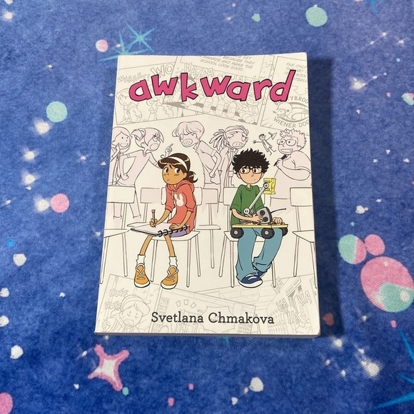 Lot of 2 Graphic Novels Awkward & Brave by Svetlana Chmakova - Picture 3 of 11
